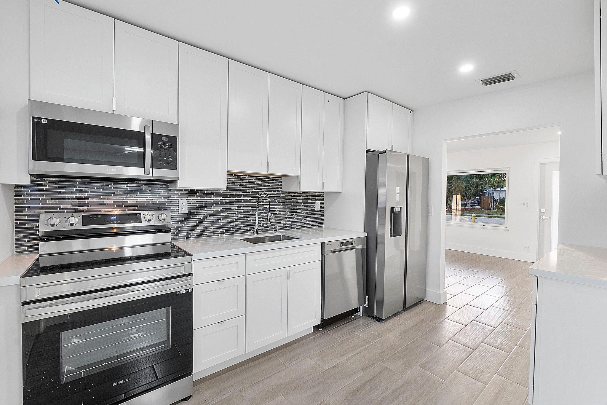 2BR – SingleFamilyResidence at 370 S Golf Boulevard
