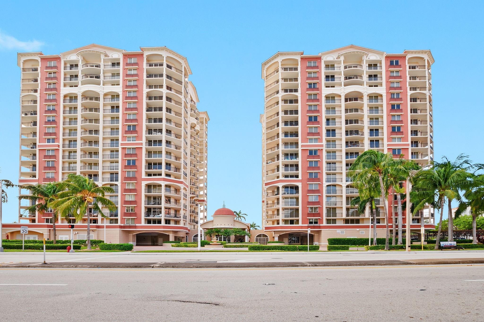 2BR – Condominium at 2011 N Ocean Boulevard #206