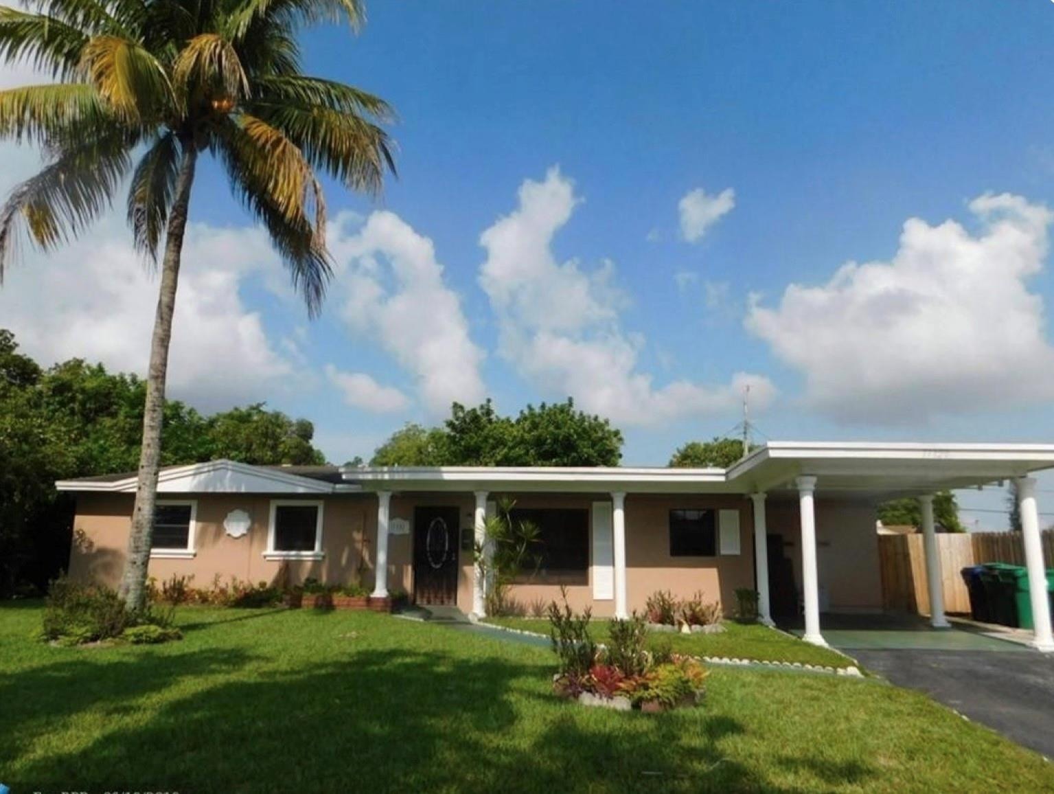 5BR – SingleFamilyResidence at 17120 NW 43rd Court