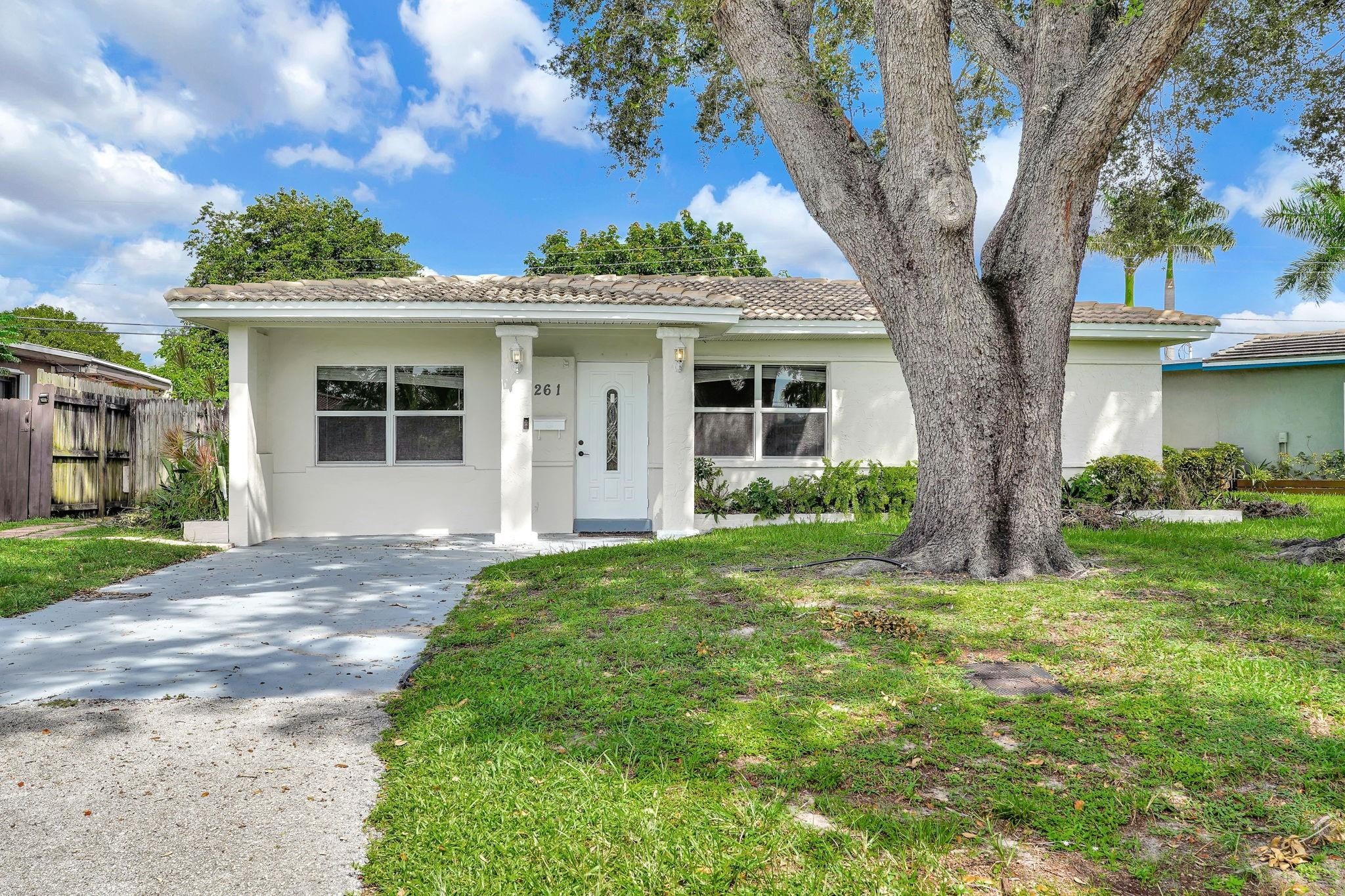 3BR – SingleFamilyResidence at 261 NE 45th Street