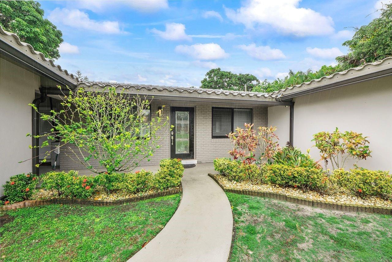 3BR – SingleFamilyResidence at 600 NW 22nd Court