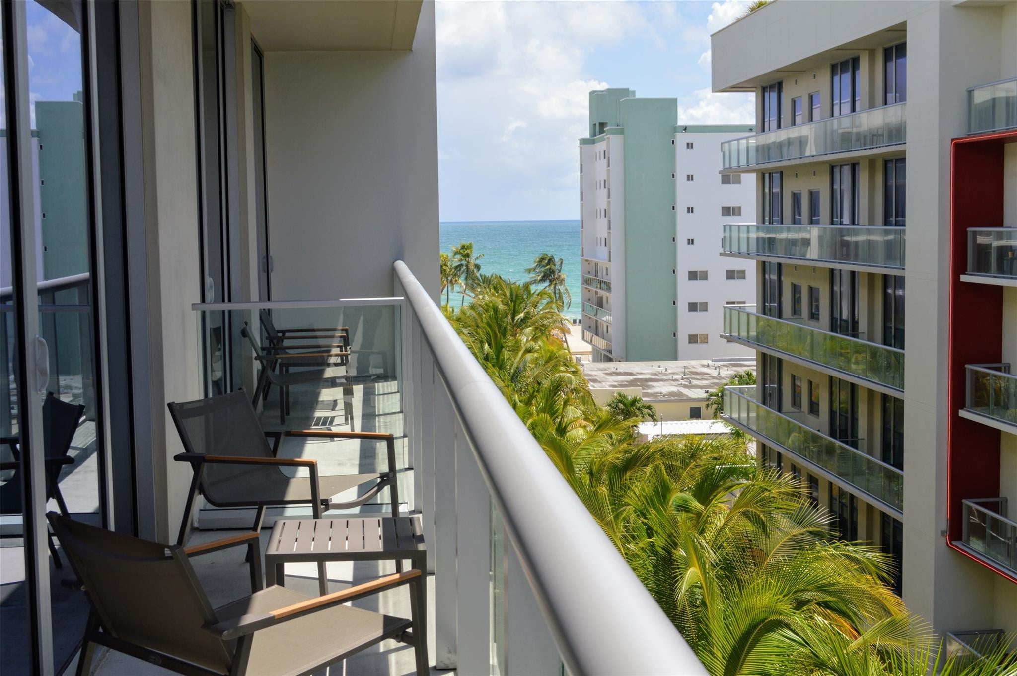 1BR – Condominium at 777 N Ocean Drive #N522