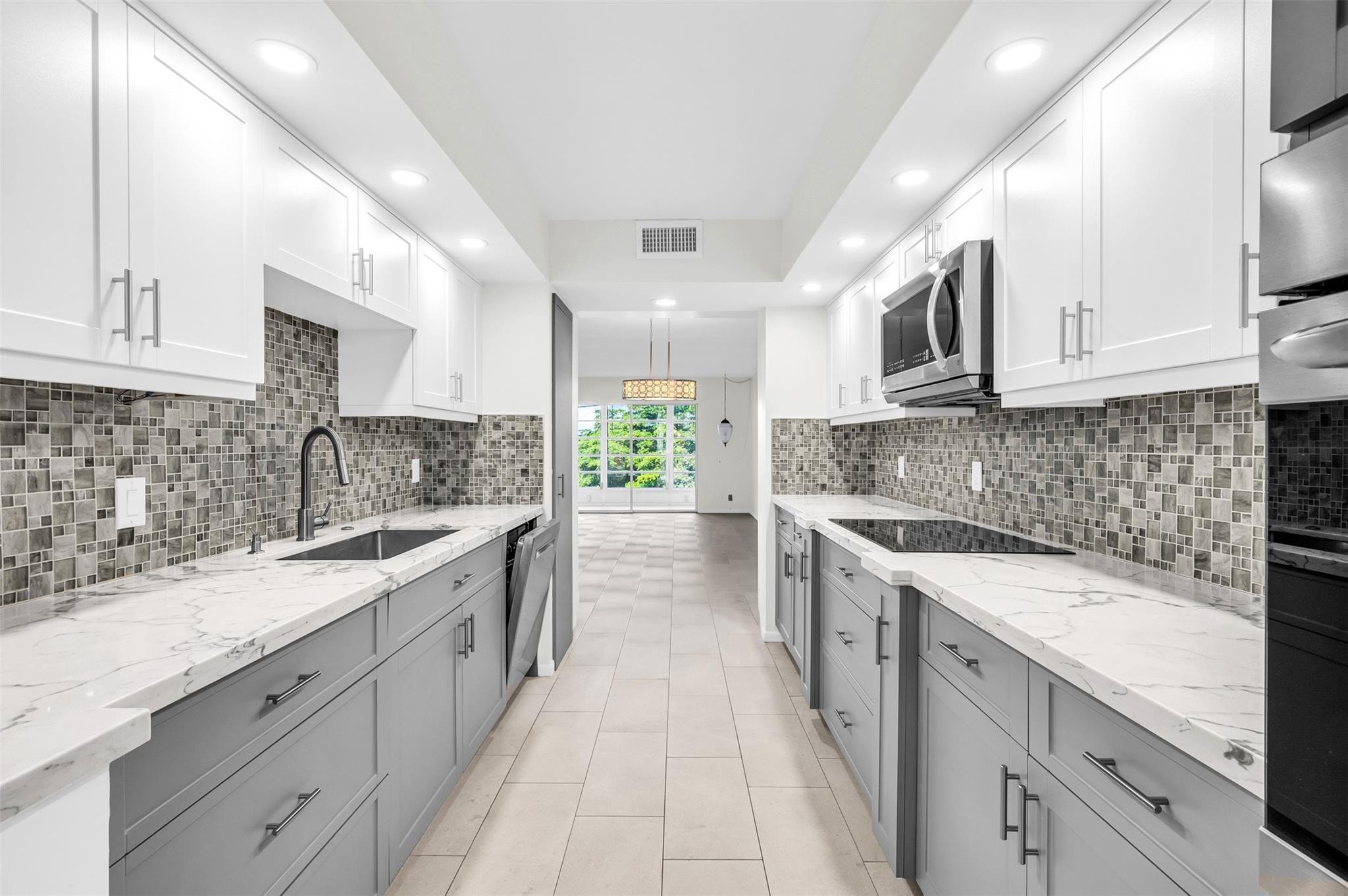 2BR – Condominium at 1703 Andros Isle #G4