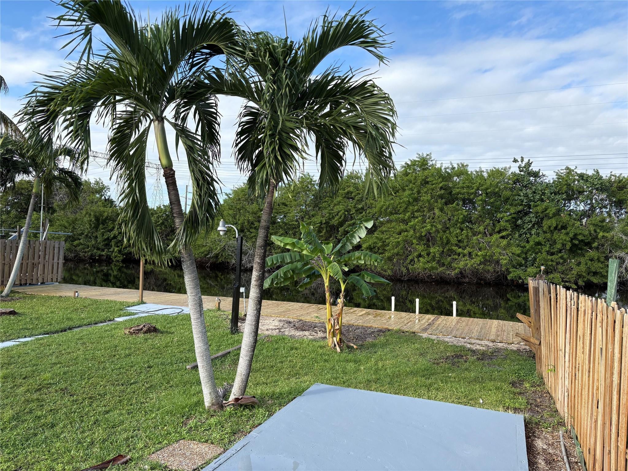 3BR – SingleFamilyResidence at 4697 SW 35th Avenue