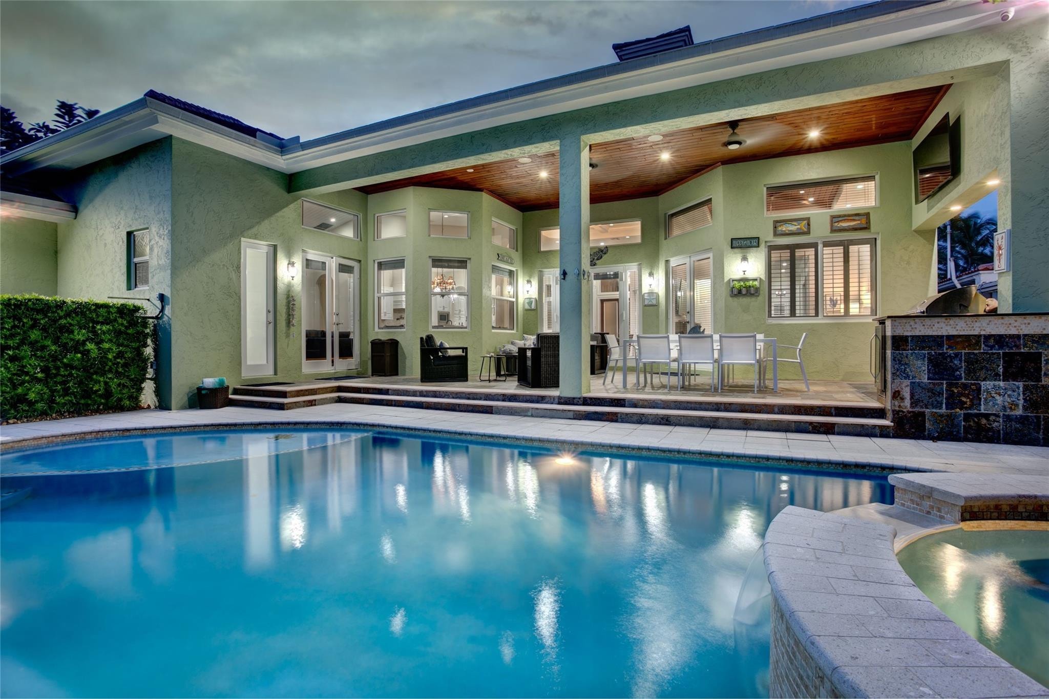 5BR – SingleFamilyResidence at 3029 N Atlantic Boulevard