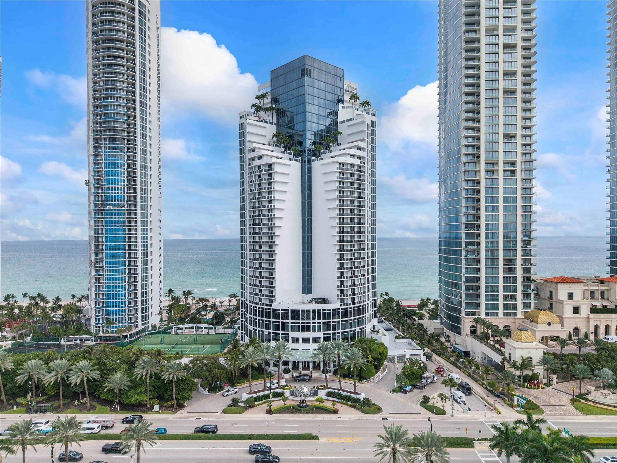 1BR – Condominium at 18001 Collins Avenue #2806