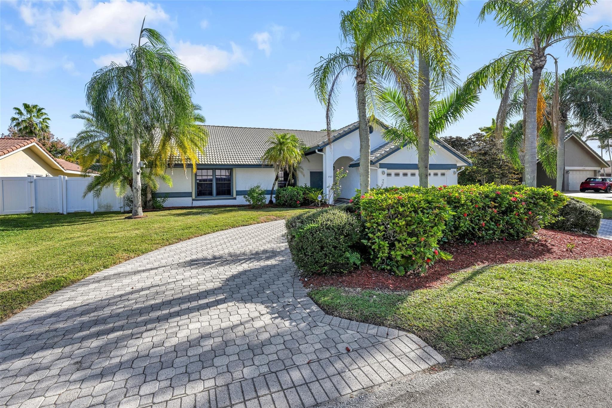 3BR – SingleFamilyResidence at 7312 NW 83rd Way
