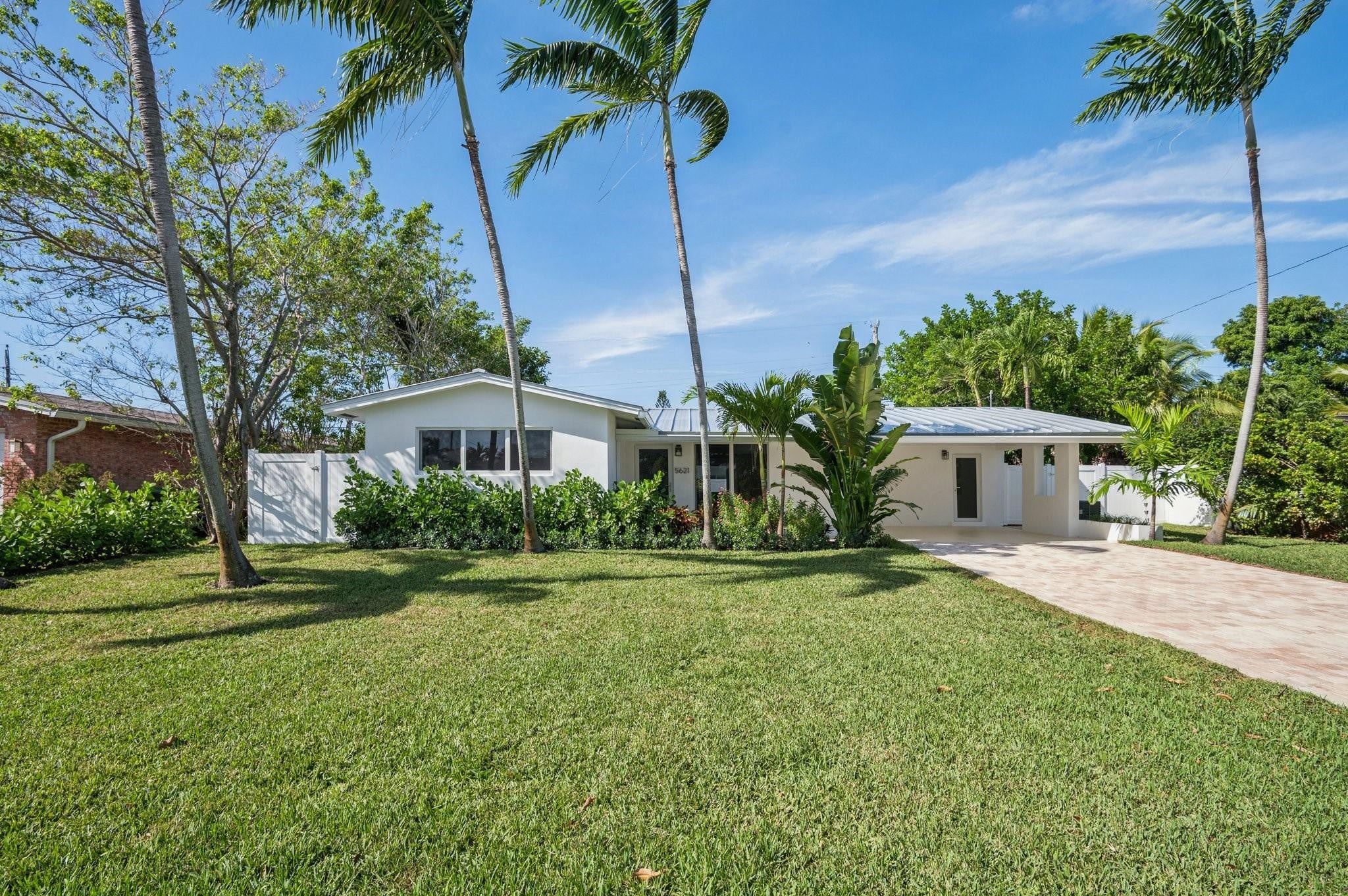 3BR – SingleFamilyResidence at 5621 NE 16th Avenue