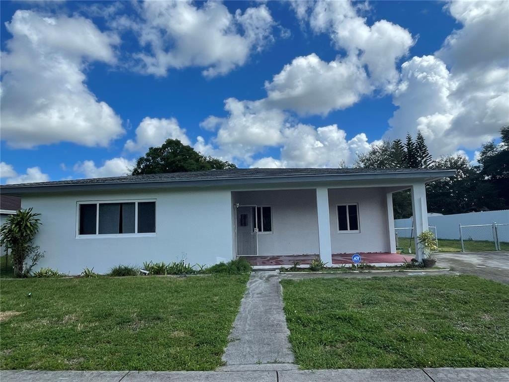 4BR – SingleFamilyResidence at 16025 NW 20th Avenue