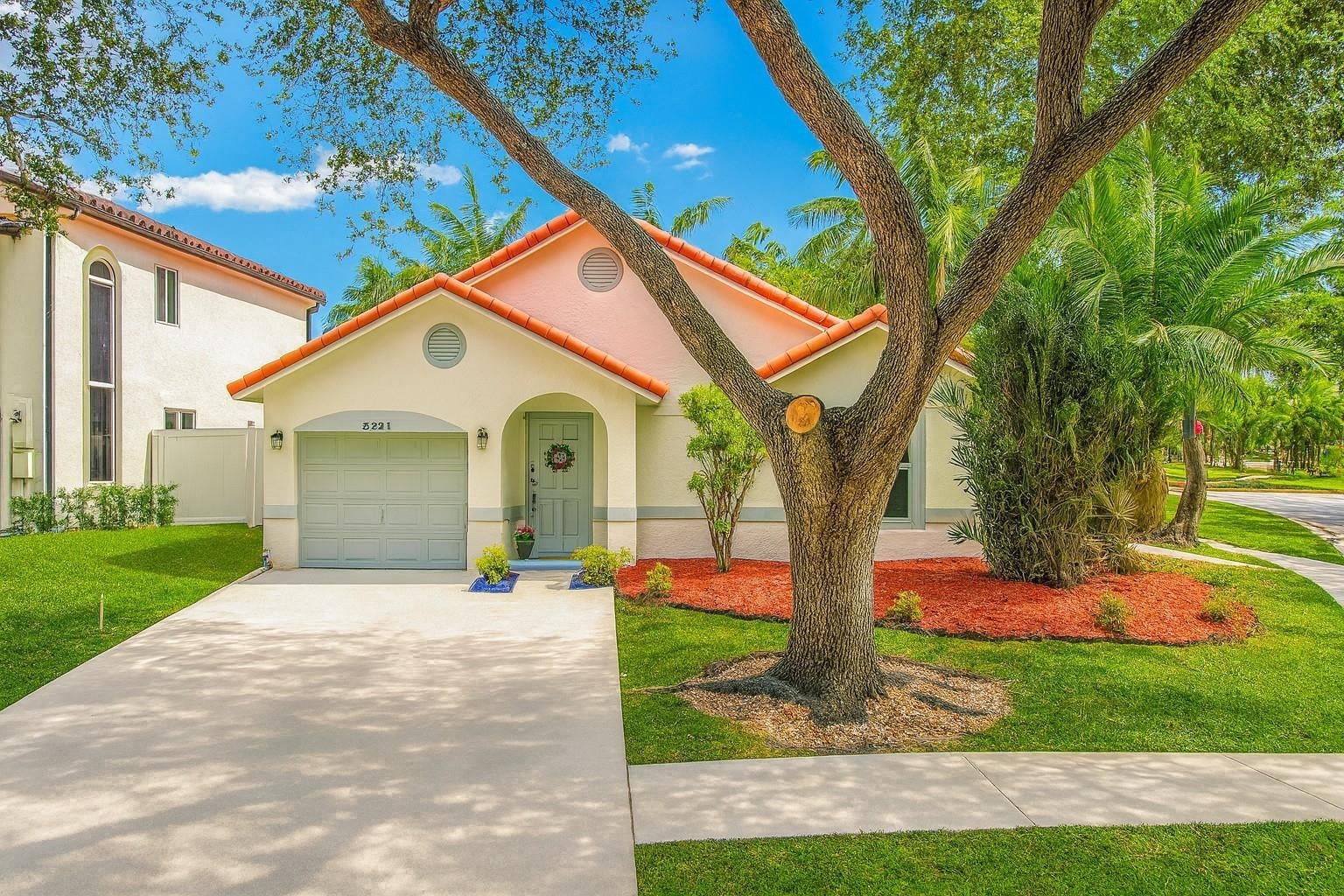 2BR – SingleFamilyResidence at 9801 NW 5th Court