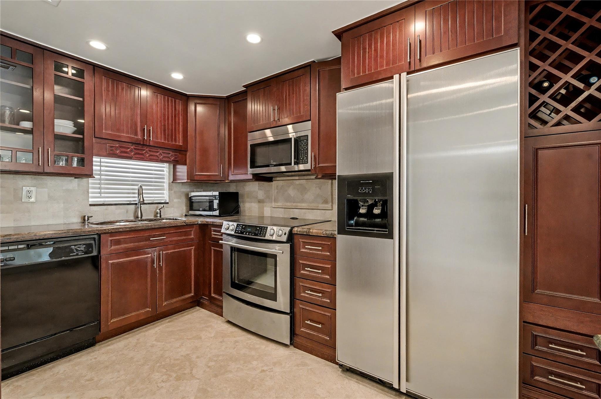 2BR – Condominium at 9320 S Hollybrook Lake Drive #103
