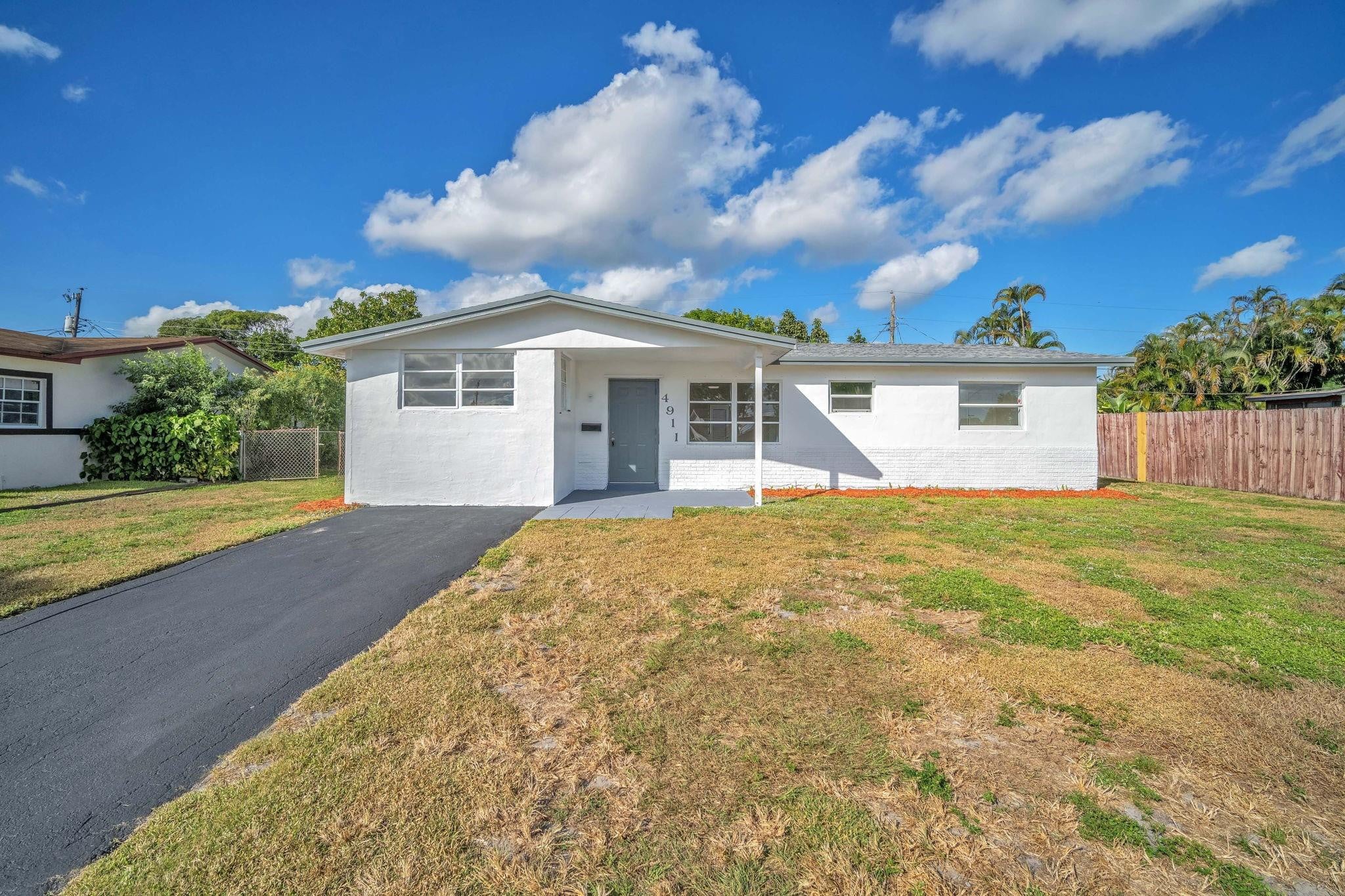 5BR – SingleFamilyResidence at 4911 NW 16th Street