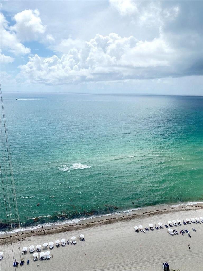 3BR – Condominium at 16001 Collins Avenue #2207