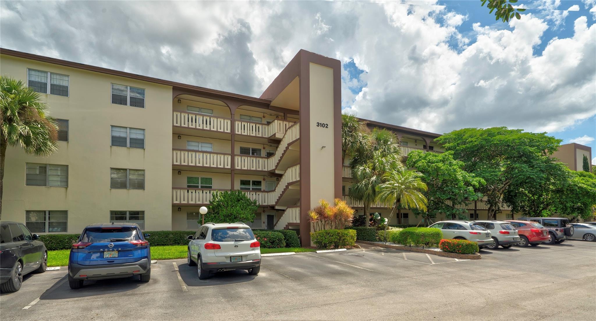 2BR – Condominium at 3102 Portofino Point #K3
