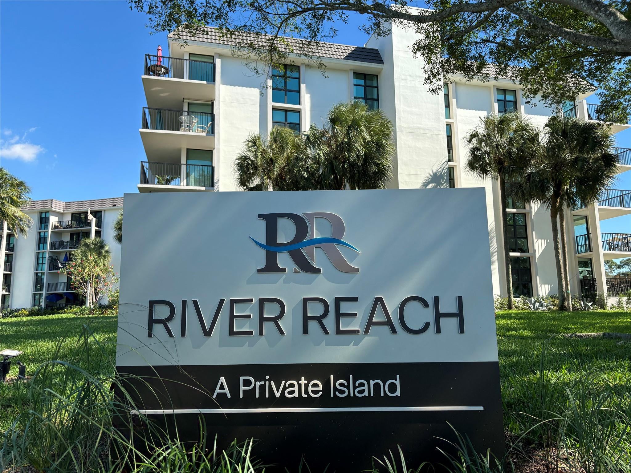 1BR – Condominium at 900 River Reach Drive #216