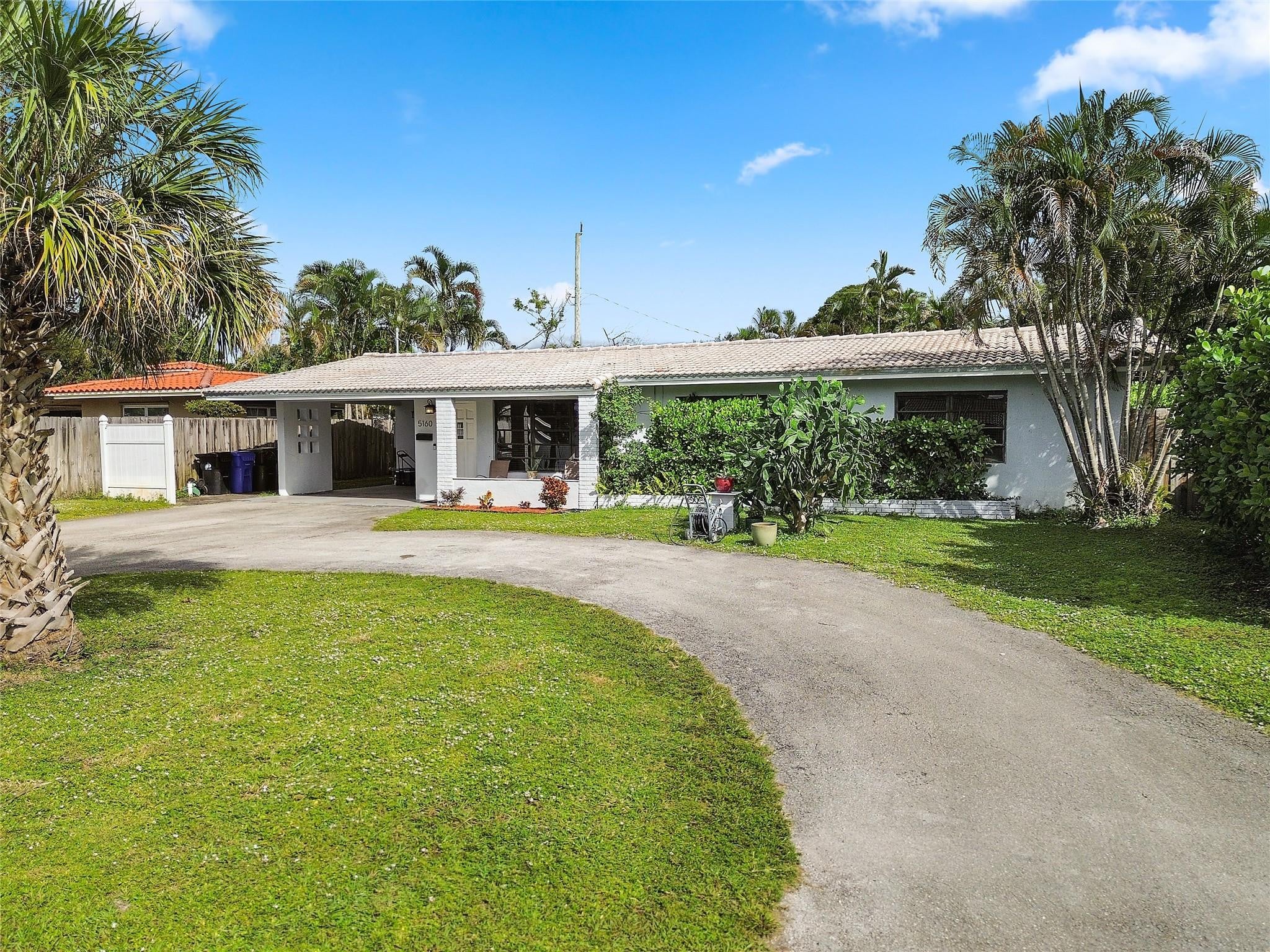 3BR – SingleFamilyResidence at 5160 NE 18th Terrace