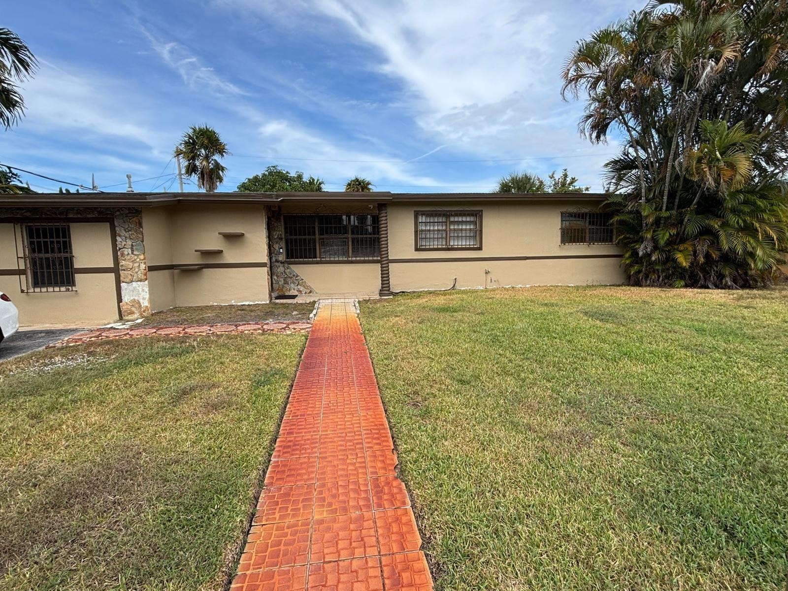 3BR – SingleFamilyResidence at 4115 NW 191st Terrace