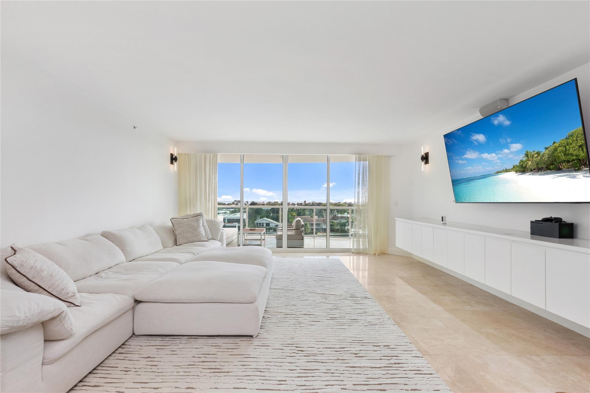 2BR – Condominium at 20201 E Country Club Drive #706