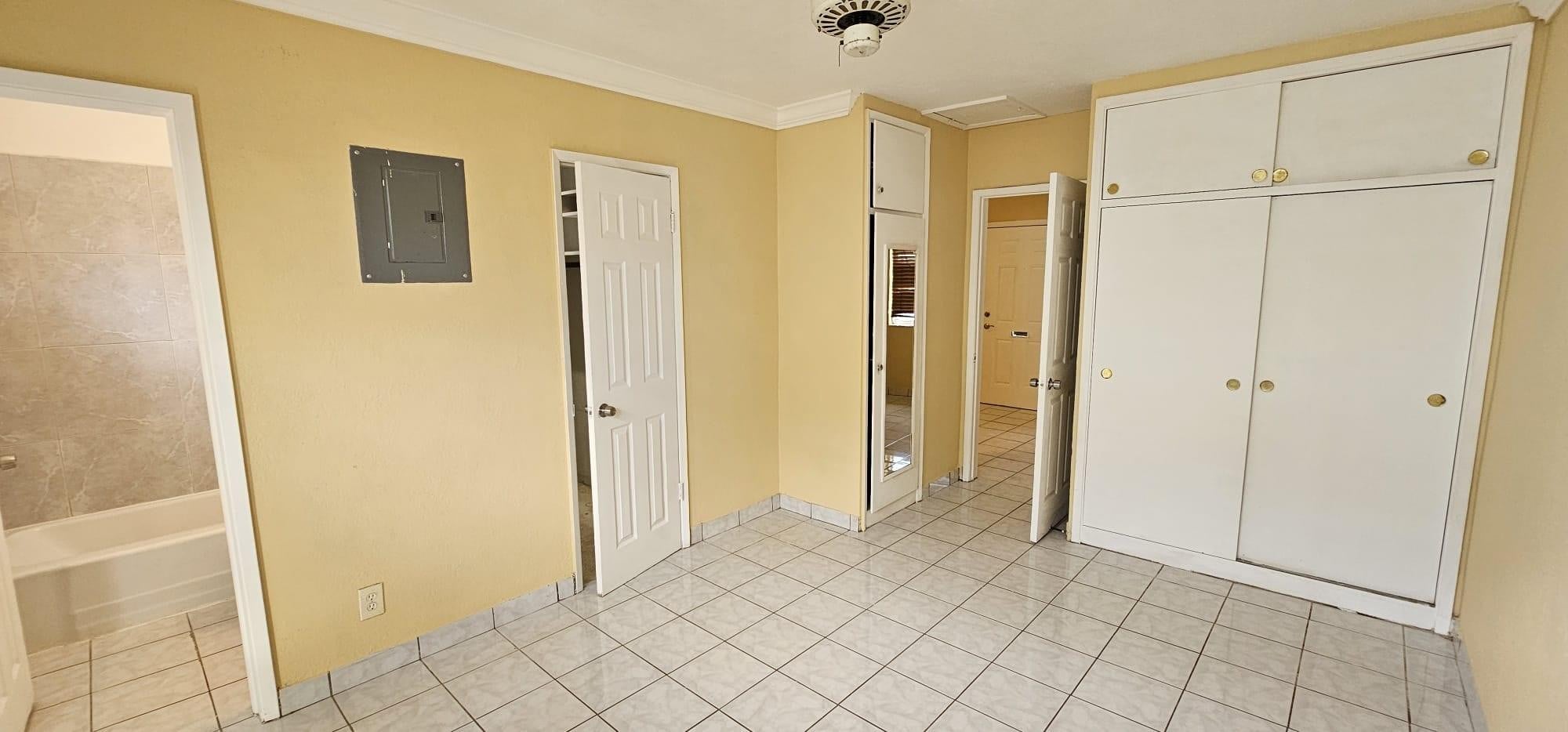 1BR – StockCooperative at 2211 Lincoln Street #11