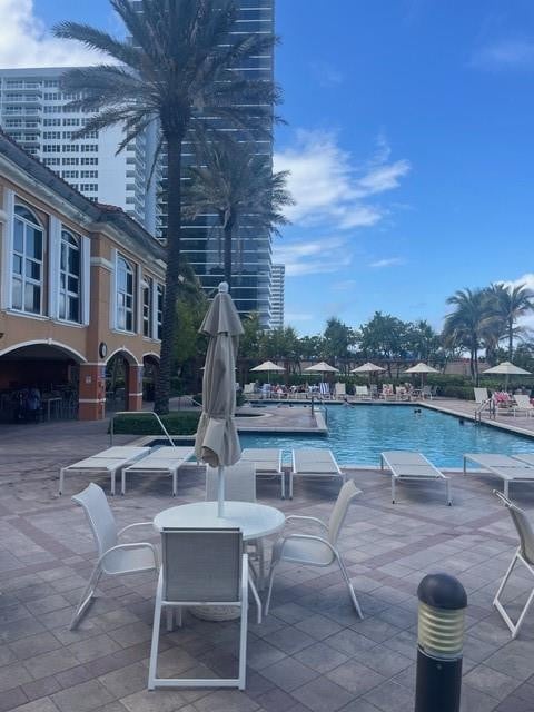 2BR – Apartment at 2080 S Ocean Drive #505