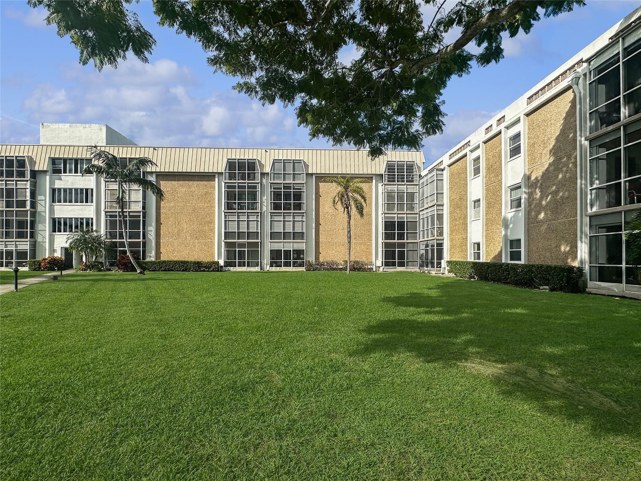 1BR – Condominium at 2970 NE 16th Avenue #102b