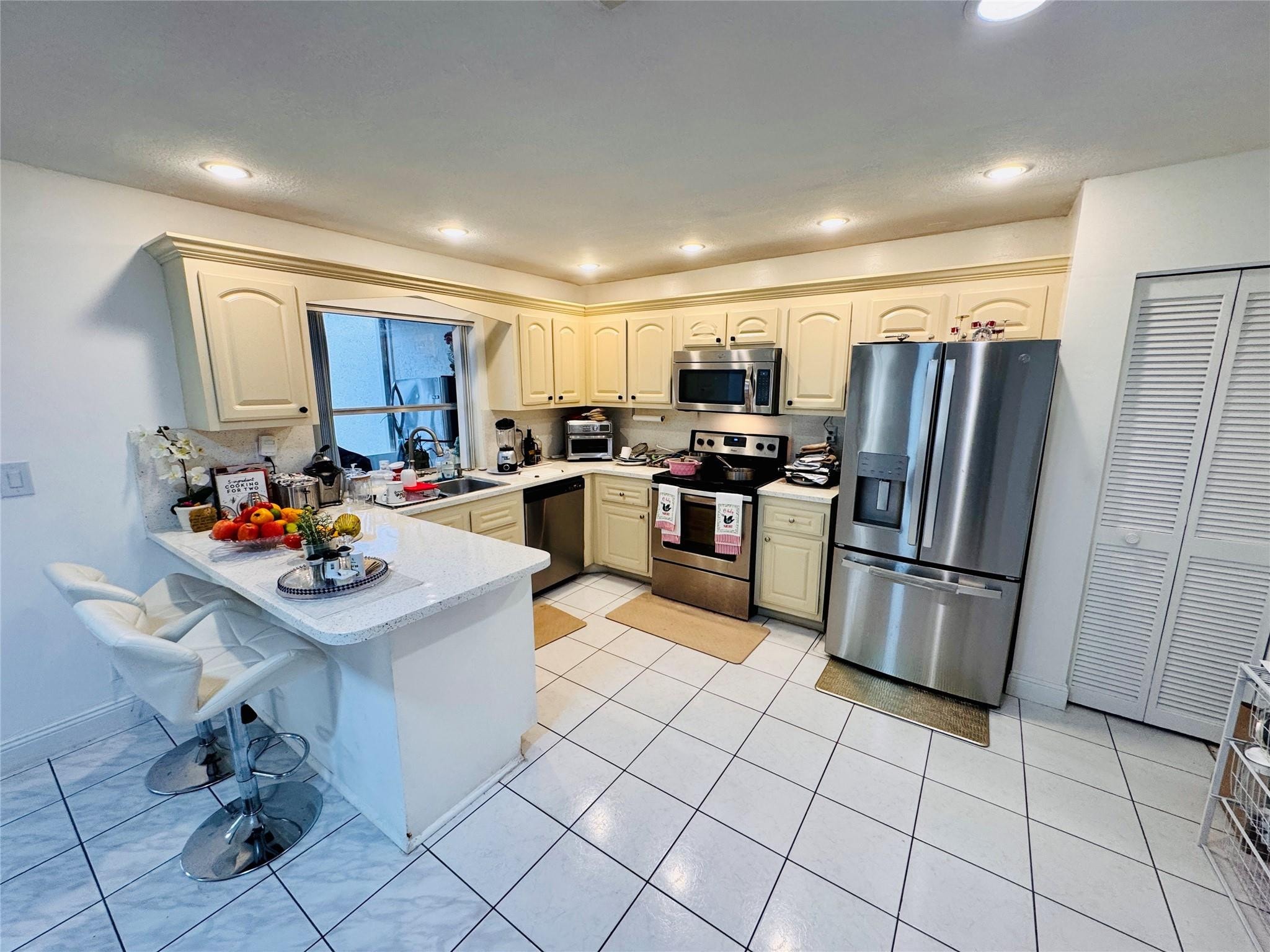 3BR – SingleFamilyResidence at 9673 NW 45th Street