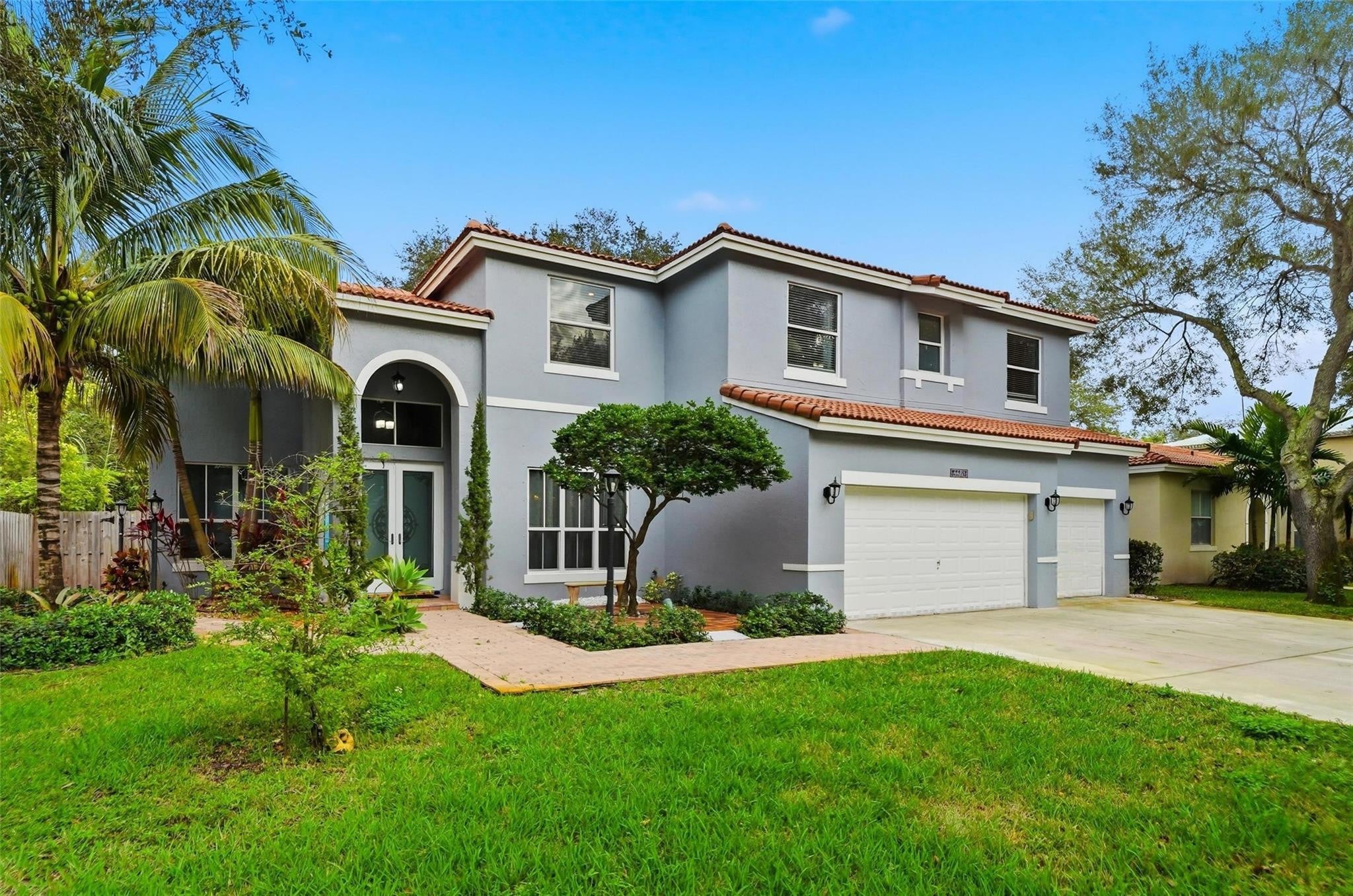 6BR – SingleFamilyResidence at 4480 NW 42nd Terrace