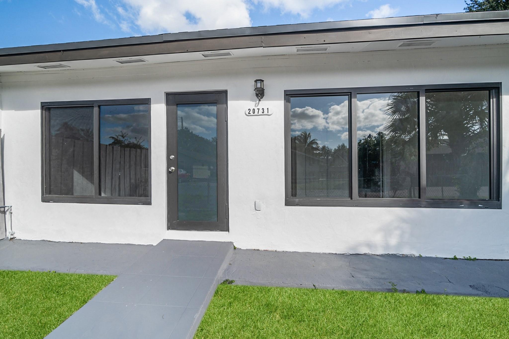 3BR – SingleFamilyResidence at 20731 NW 41st Avenue Road