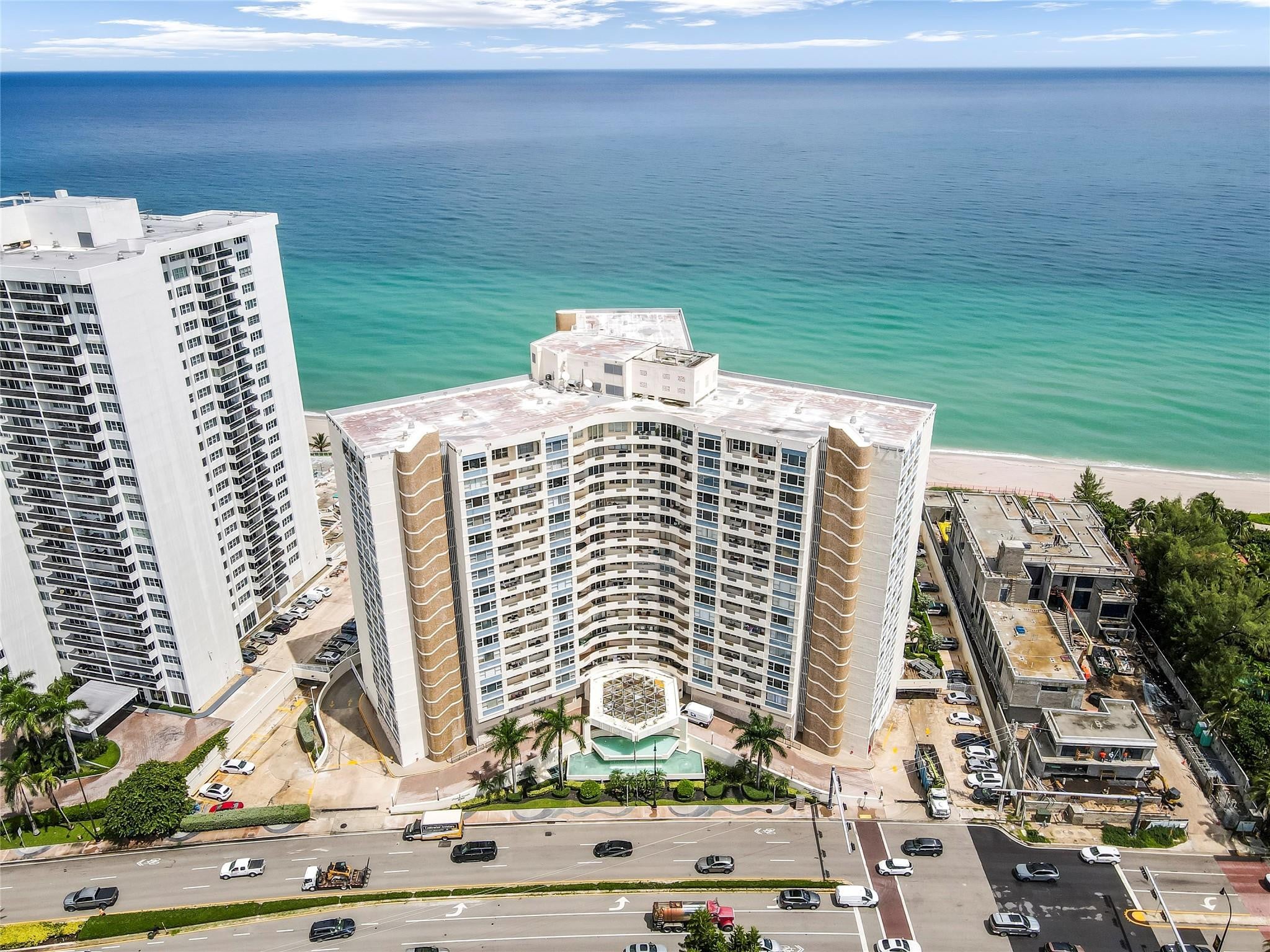 1BR – Condominium at 3180 S Ocean Drive #517