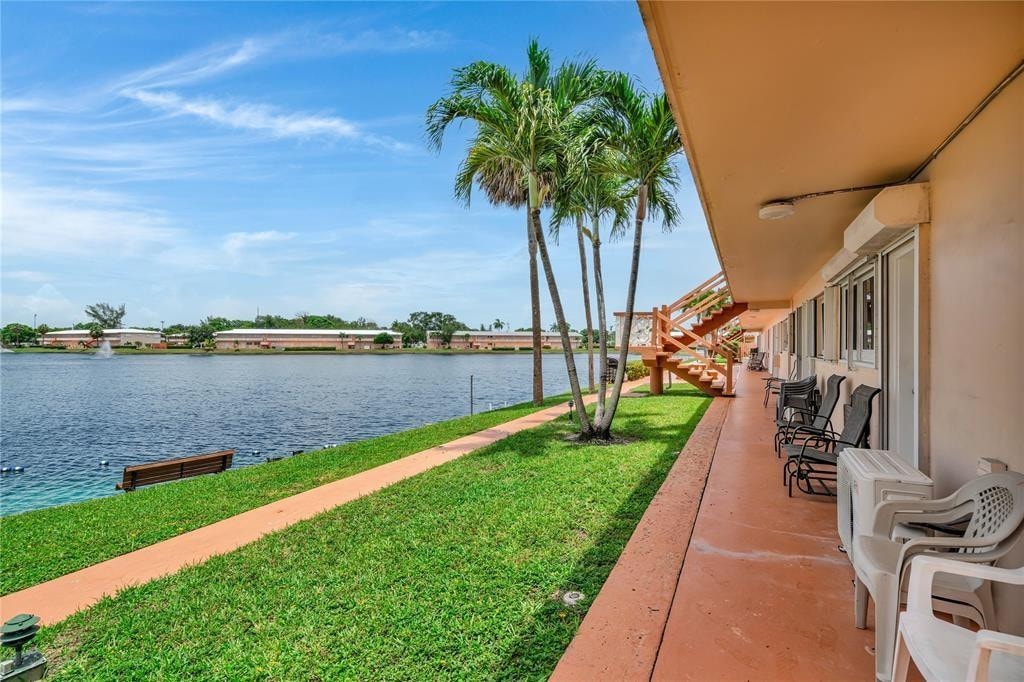 1BR – StockCooperative at 1050 SW 11th Street #1L