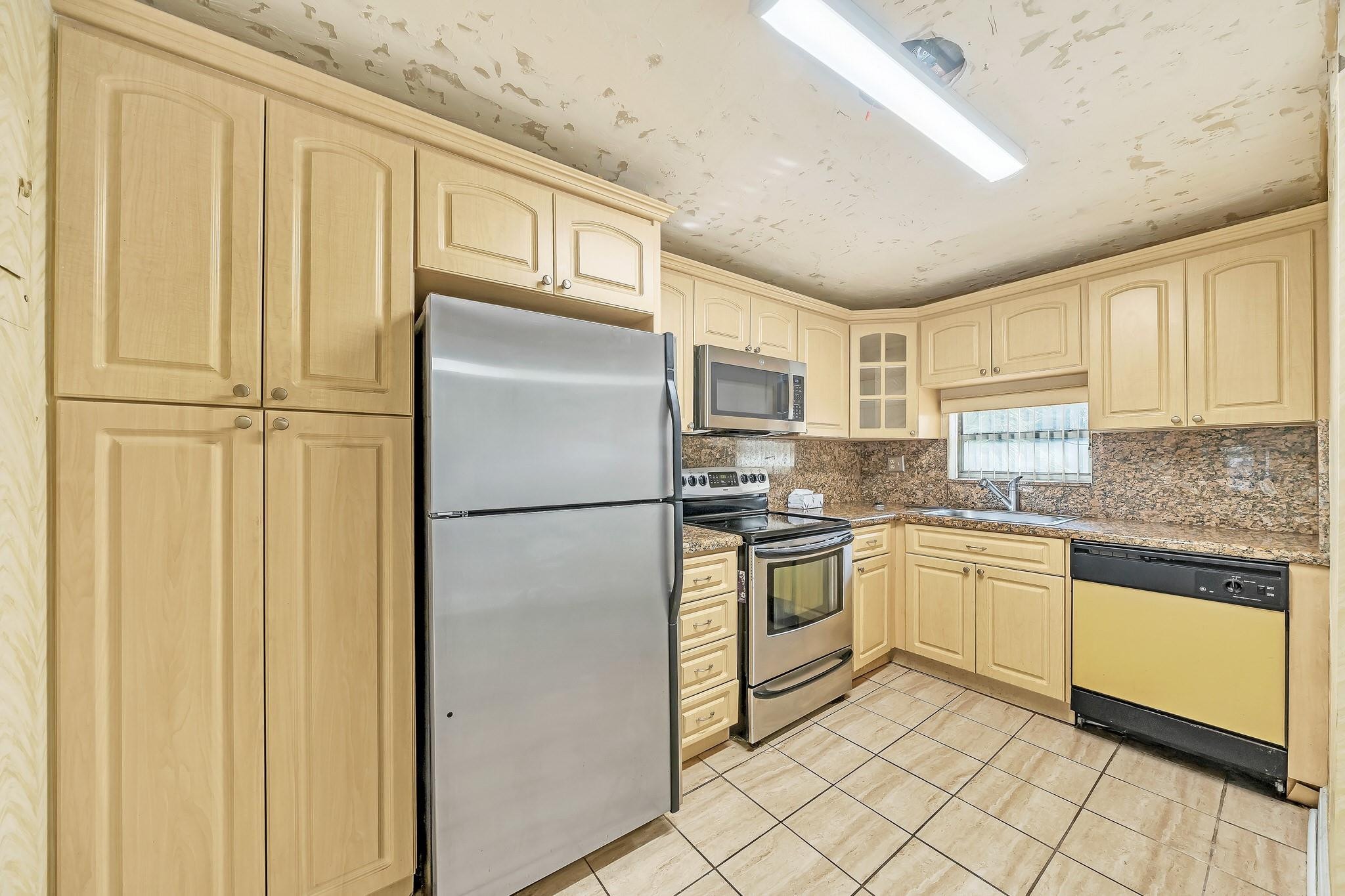 2BR – Condominium at 8980 S Hollybrook Boulevard #204