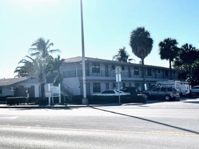 1BR – Apartment at 1711 S Cypress Road