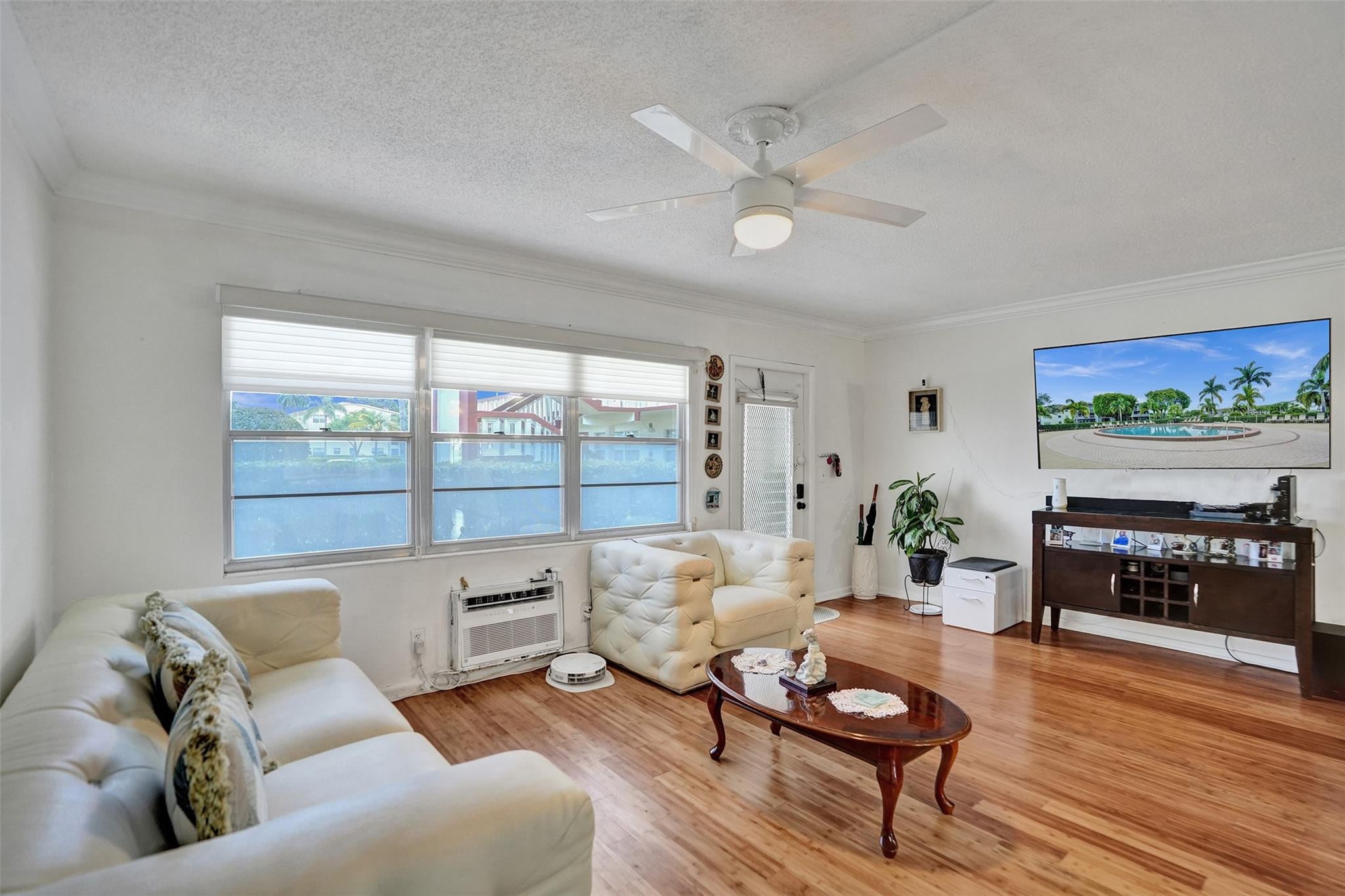 1BR – Condominium at 342 Brighton #I