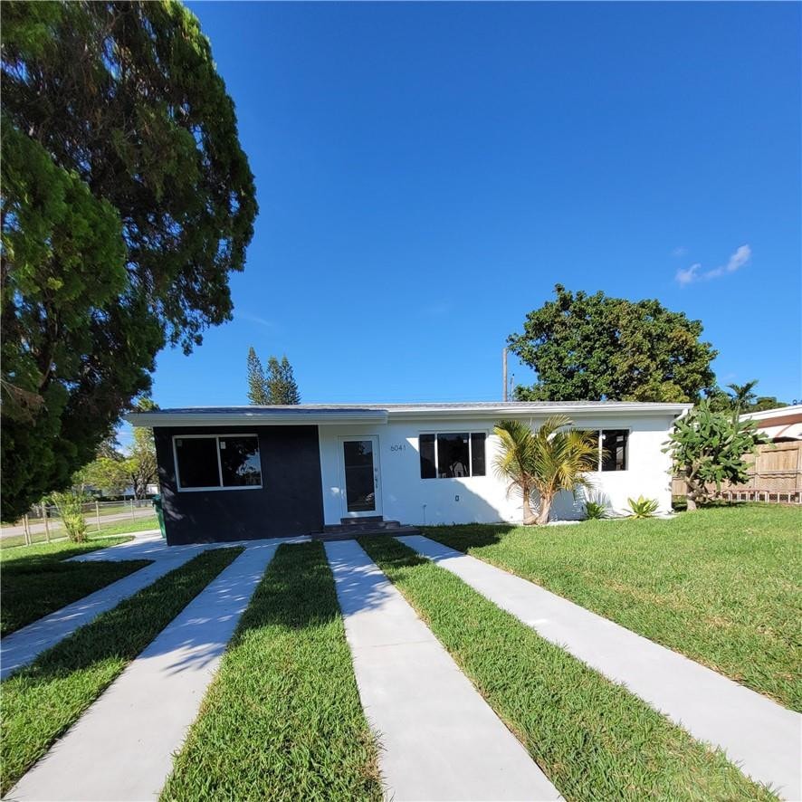 4BR – SingleFamilyResidence at 6041 SW 17th Street