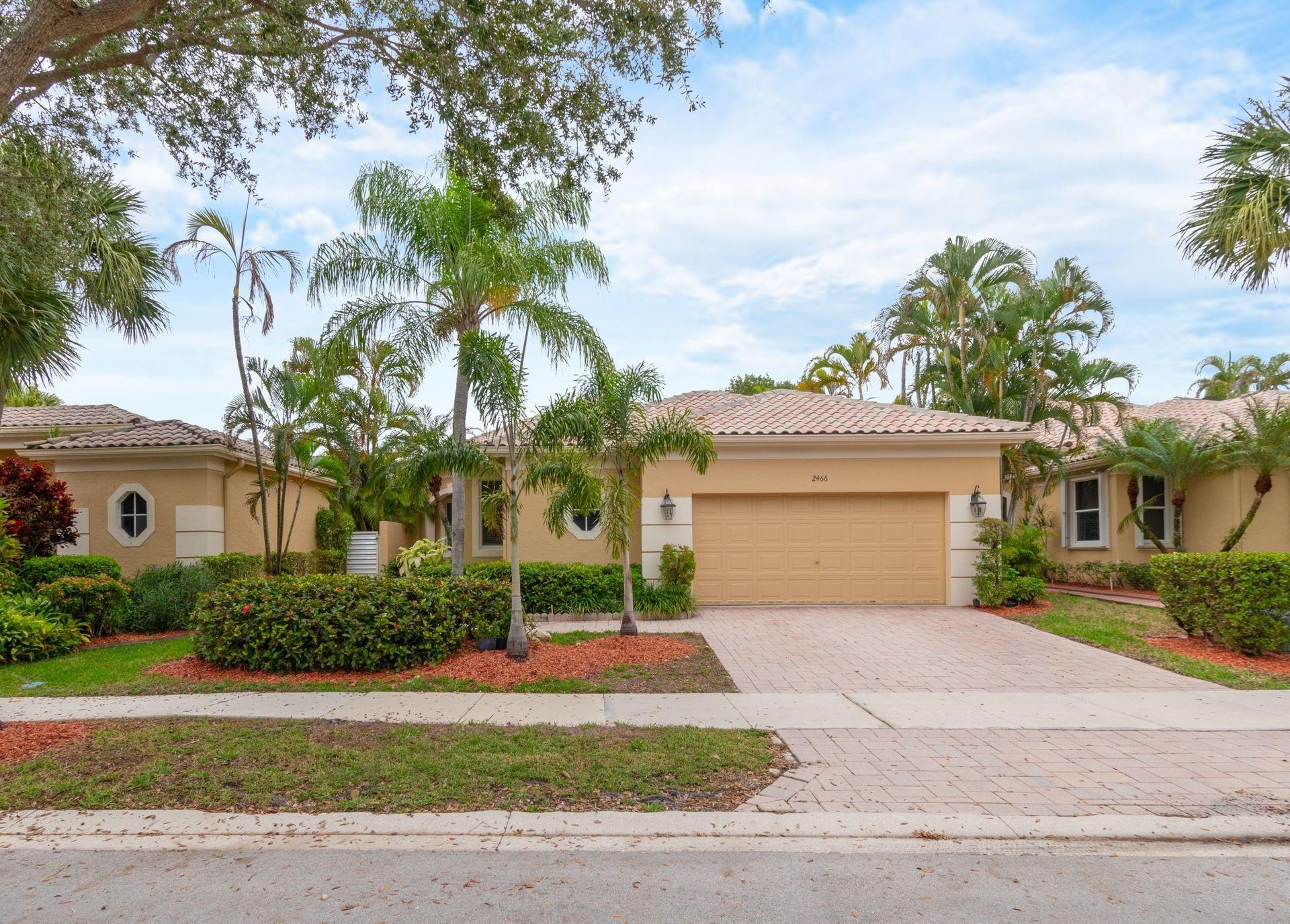 3BR – SingleFamilyResidence at 2466 Bay Isle Court #2466