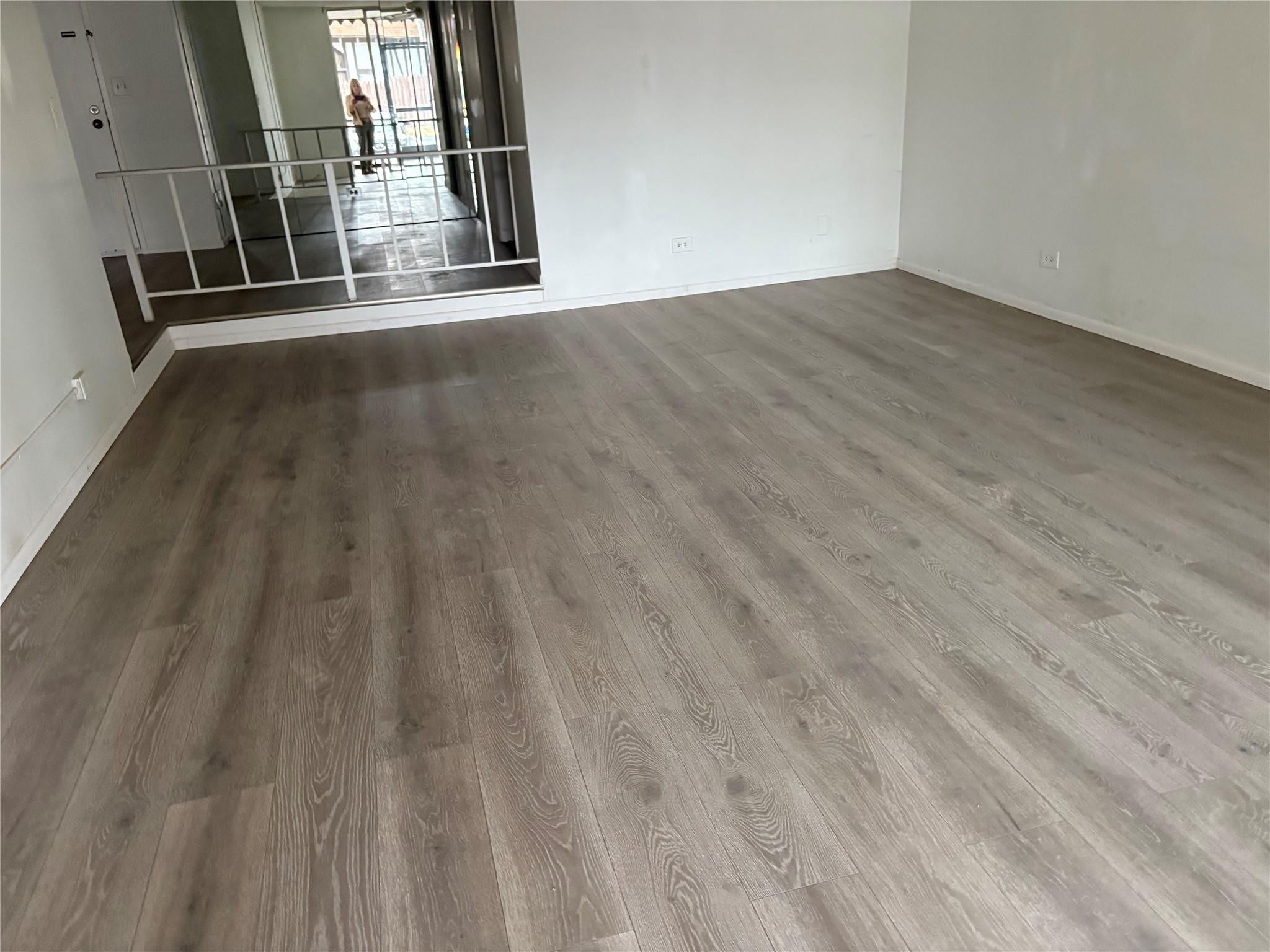 1BR – Condominium at 3710 Inverrary Drive #1Y