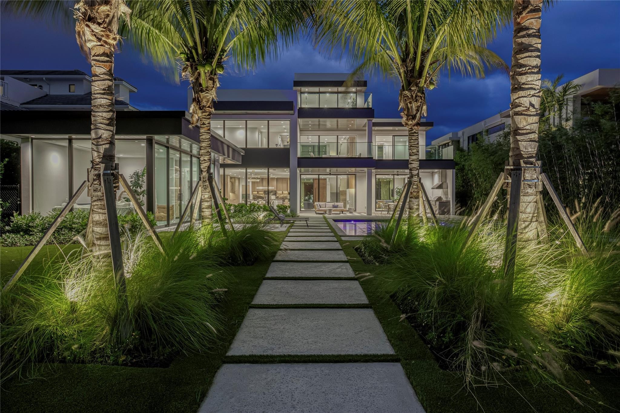 6BR – SingleFamilyResidence at 119 N Gordon Road