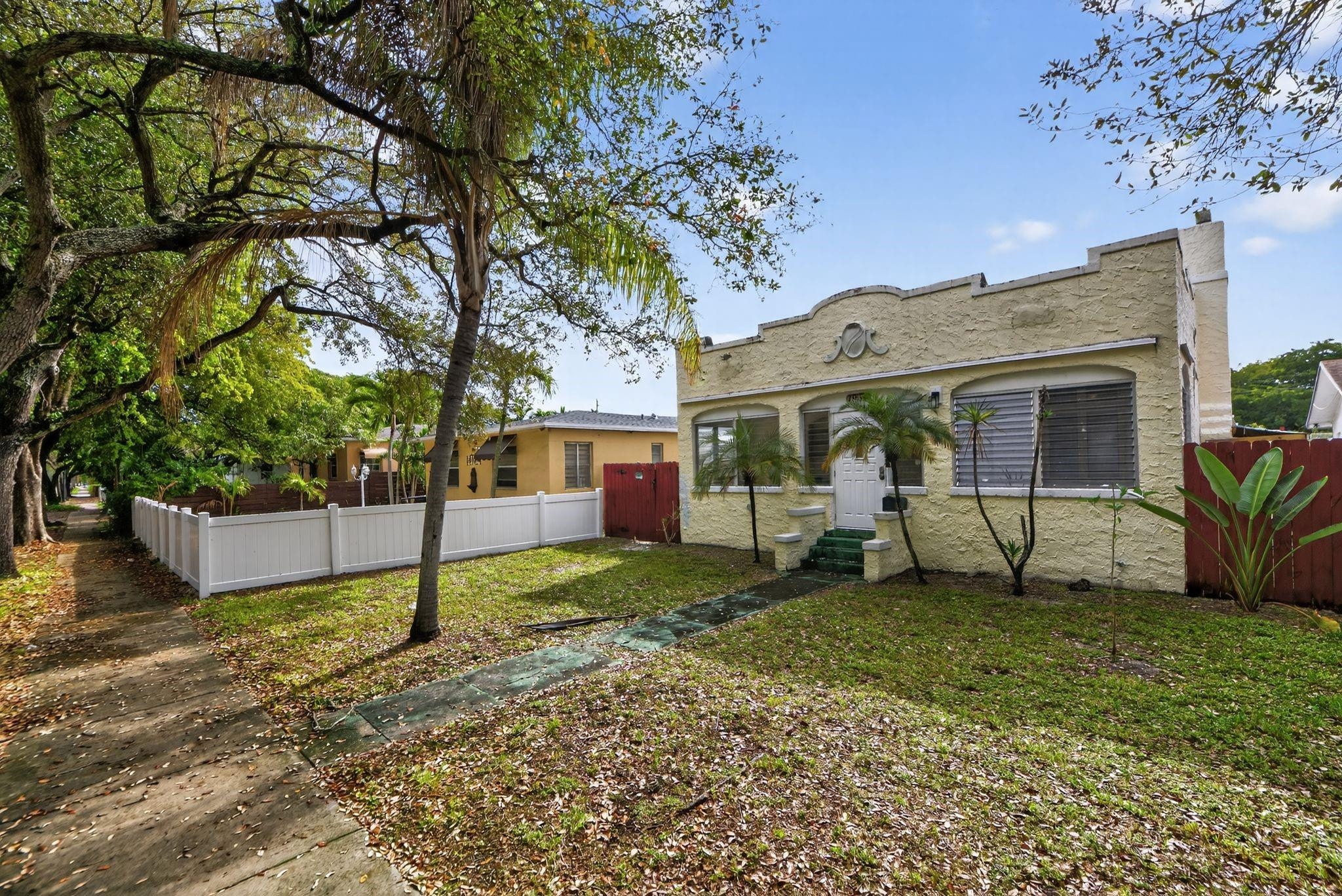 3BR – SingleFamilyResidence at 1934 Washington Street