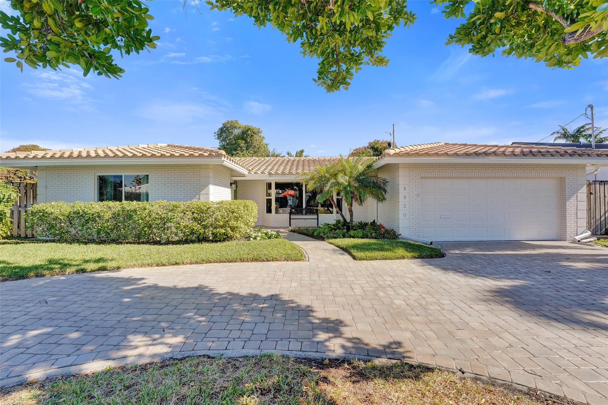 3BR – SingleFamilyResidence at 4820 NE 27 Avenue