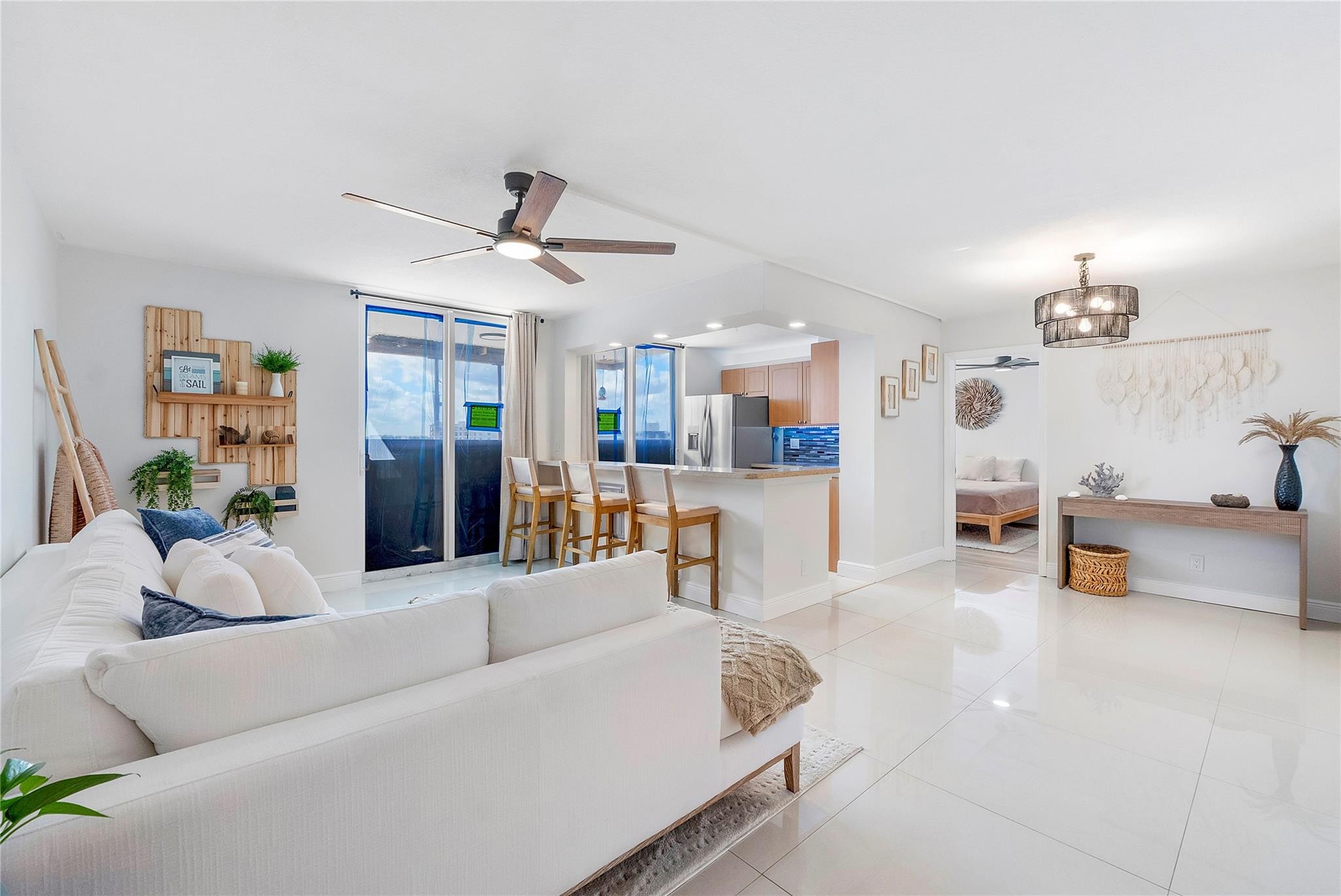2BR – Condominium at 1505 N Riverside Drive #1003
