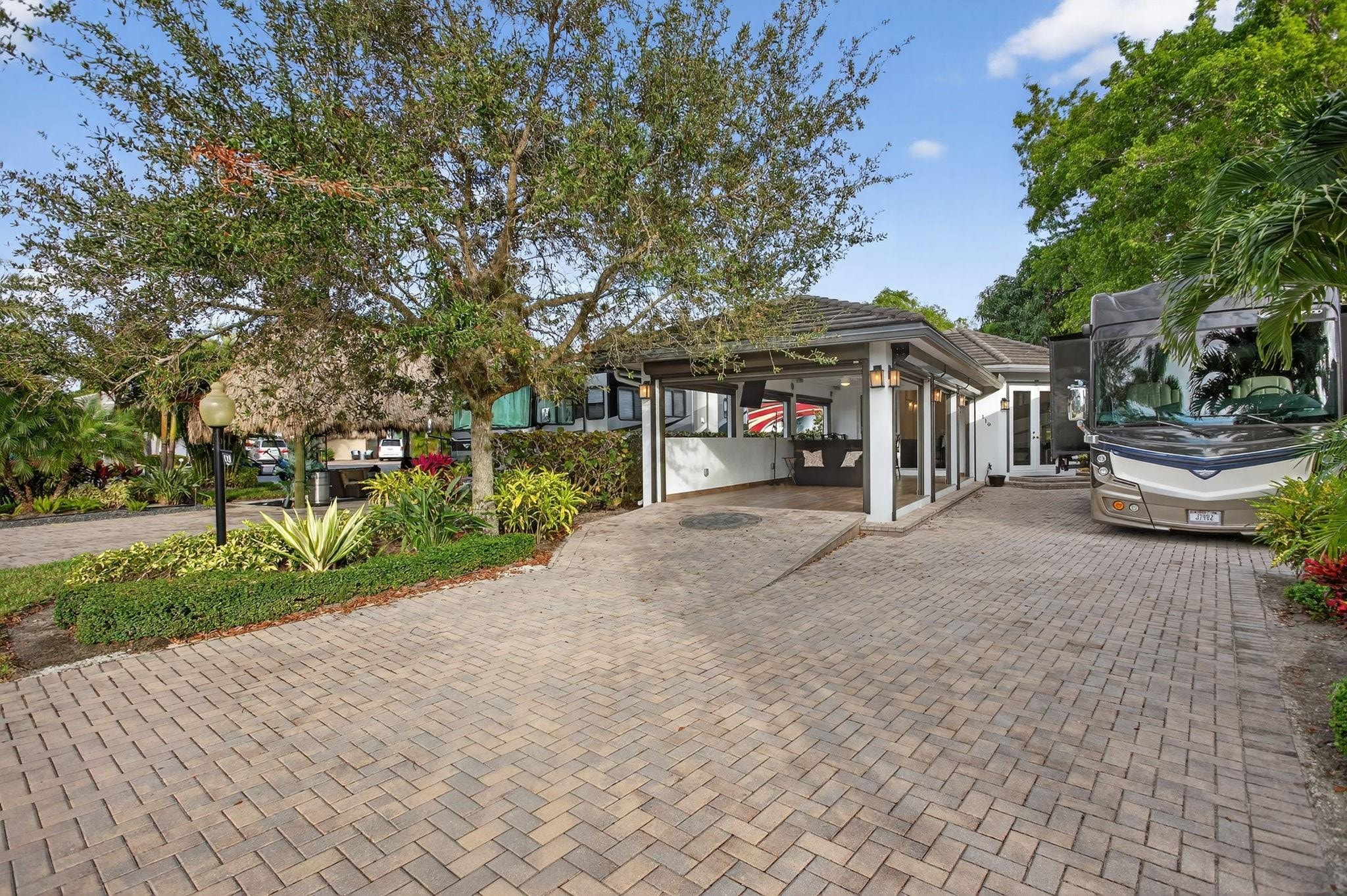 1BR – Condominium at 119 S Cortez Drive #119