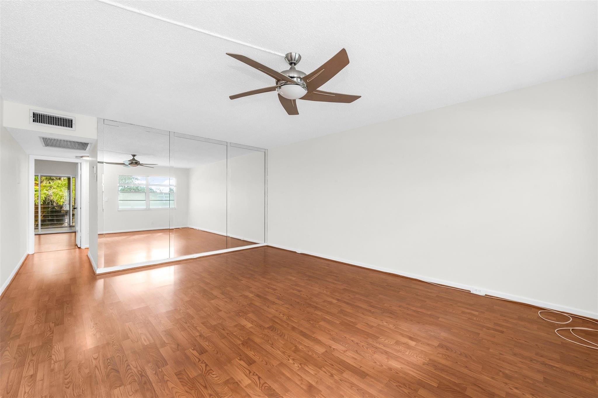 2BR – Condominium at 2069 Oakridge F #2069