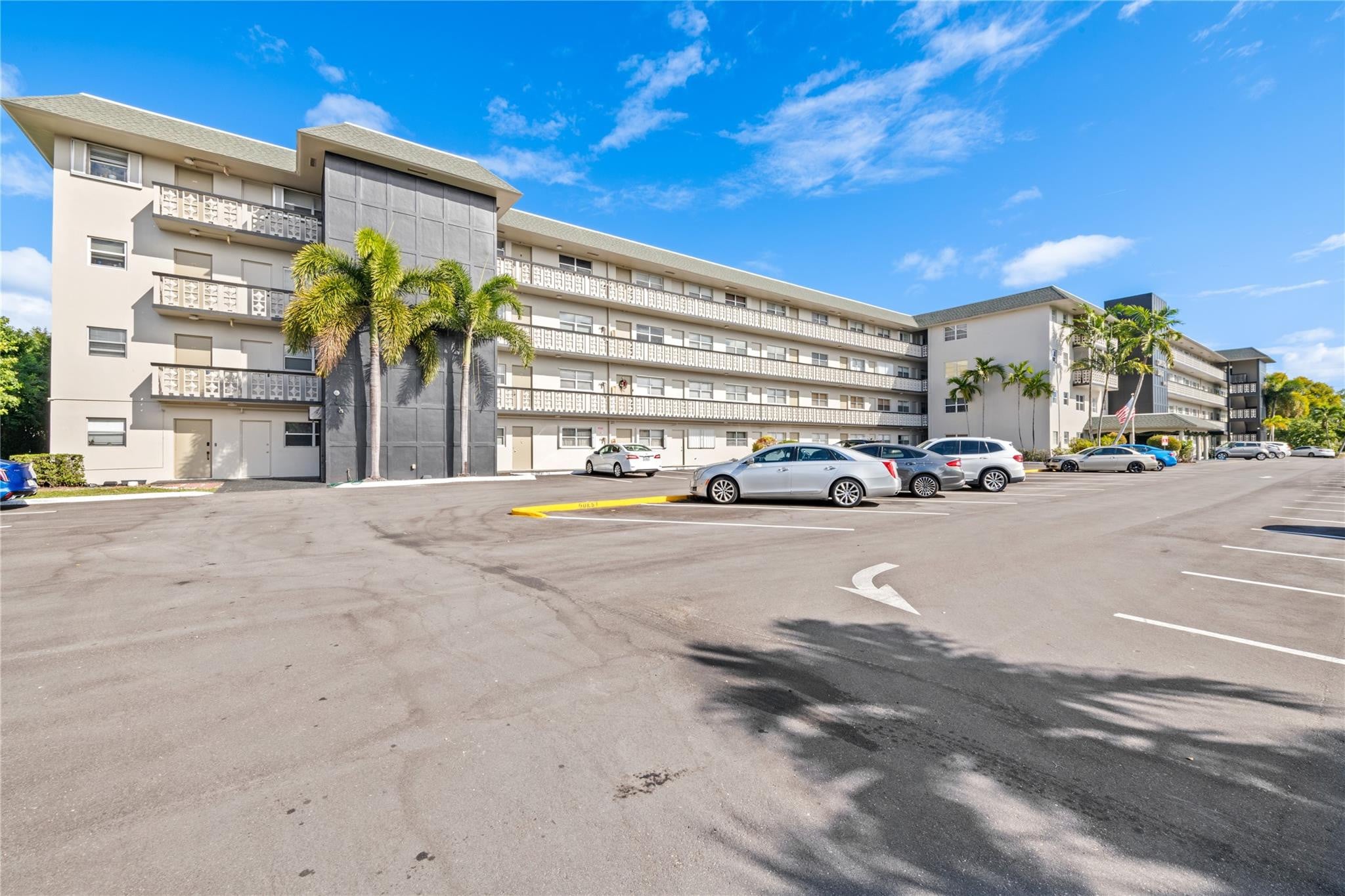 2BR – Condominium at 941 Crystal Lake Drive #403