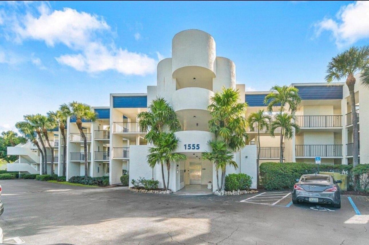 2BR – Condominium at 1555 S Federal Highway #206