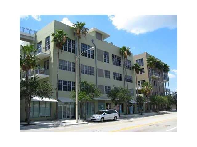 1BR – Condominium at 435 N Andrews Avenue #304