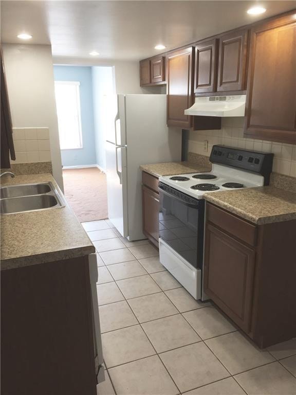 2BR – Condominium at 680 Tennis Club Drive #307