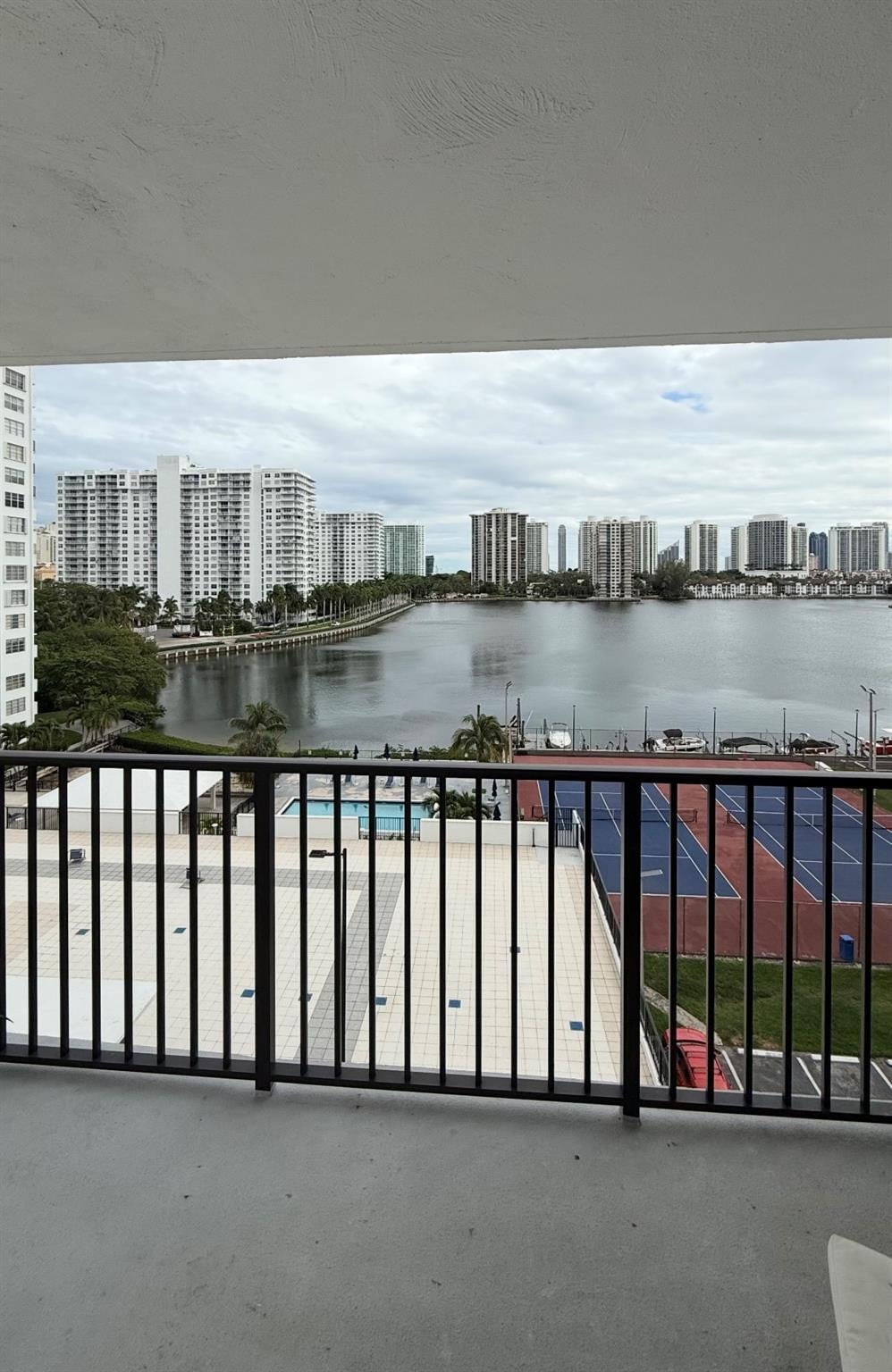 2BR – Condominium at 2750 NE 183rd Street #709