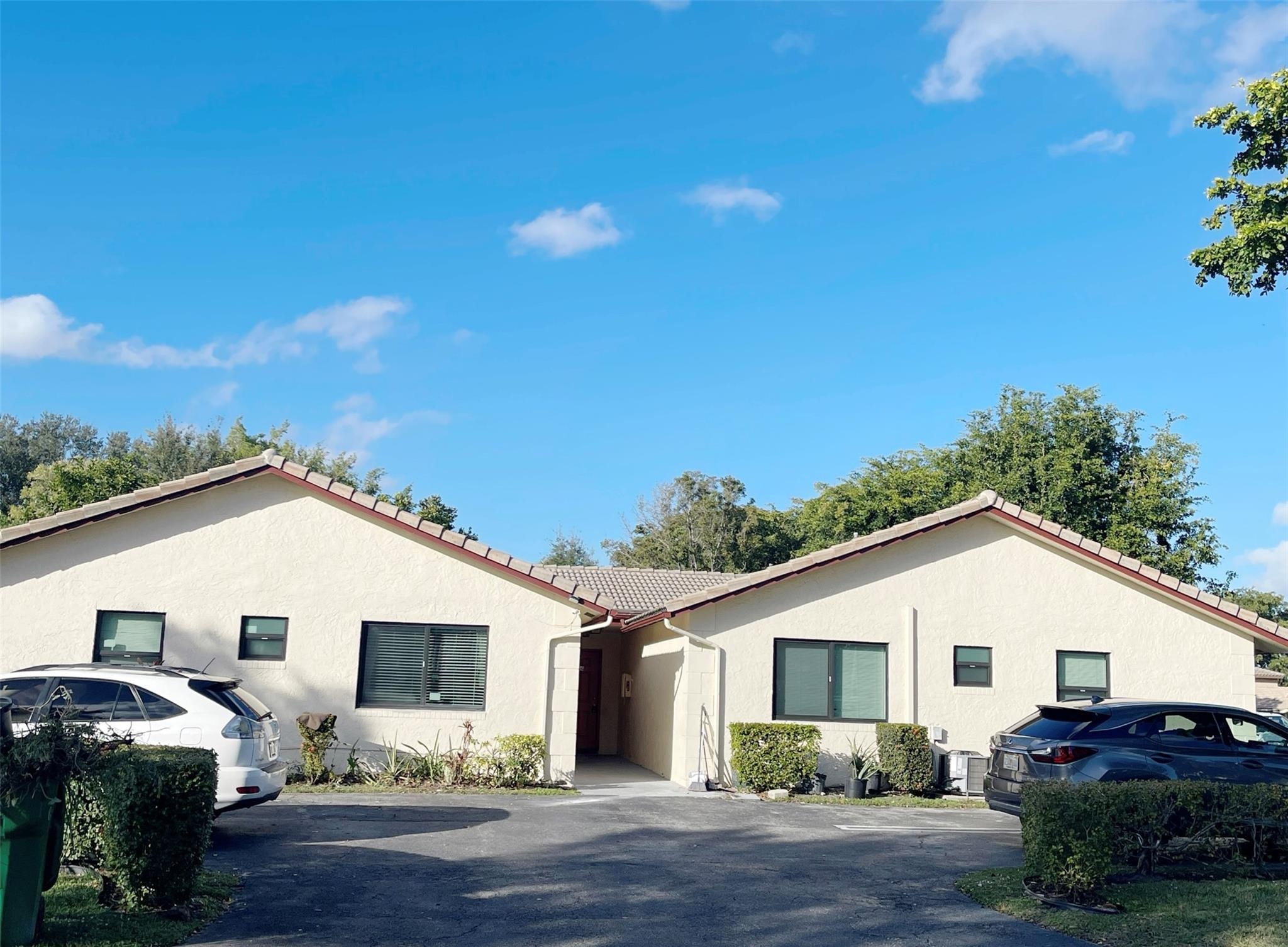 2BR – RNT at 4104 NW 114th Avenue