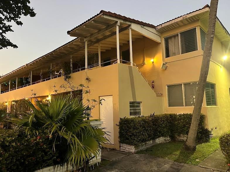 2BR – Condominium at 30 Park Drive #15