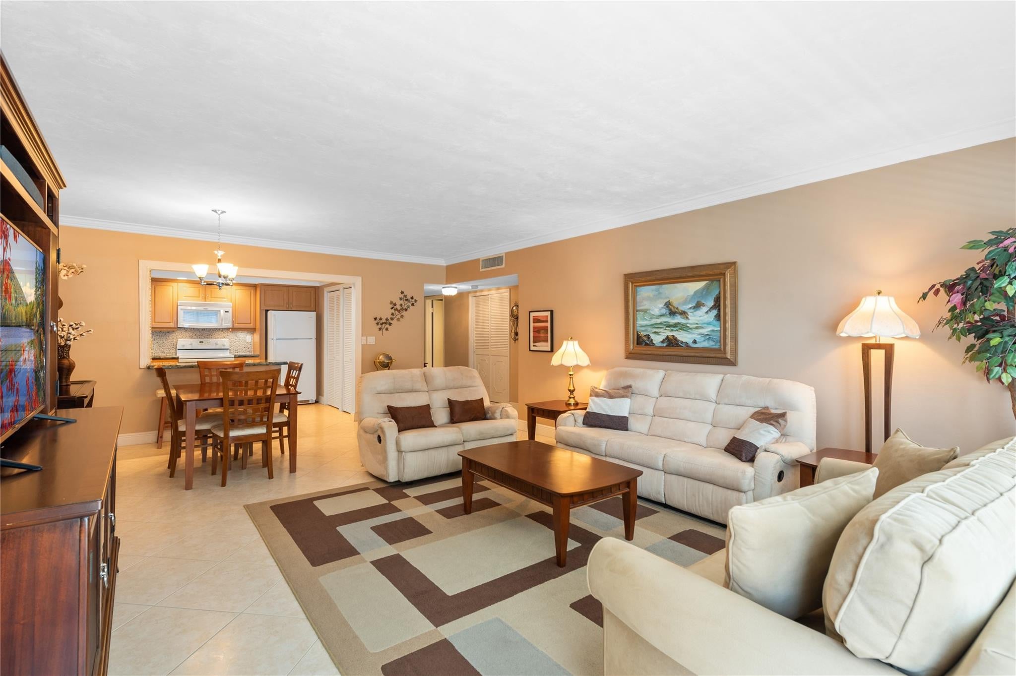 1BR – Condominium at 3850 Galt Ocean Drive #904